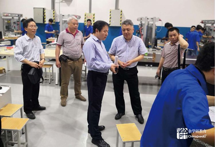關于到柳州職業技術學院考察機械行業能力評價考試站建設條件和金磚國家技能合作事宜工作紀要