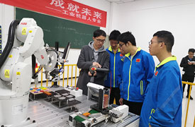 2021年度機械工業人才評價工作先進工作者-馮玻